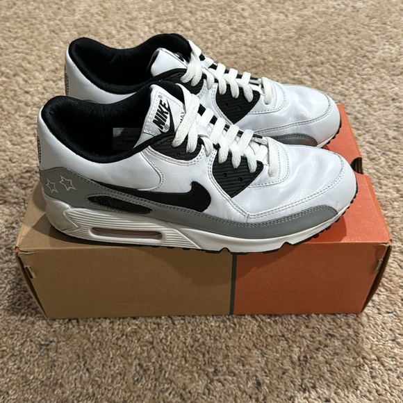 Men’s size 8.5 Oscar de la Hoya Air Max 90s - Picture 4 of 7